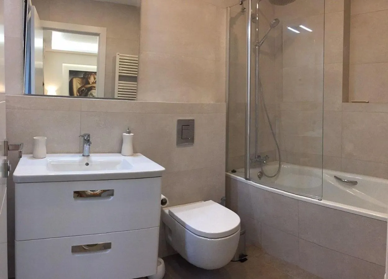 Nuevo Apartamento Moderno Elisa - A 80 Metros De La Playa Para 5 Personas Sant Feliu de Guixols 0*,  Spain
